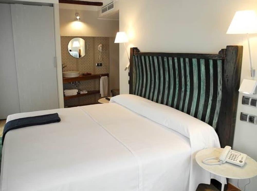Hospederia Chapitel Hotell Estella Exteriör bild