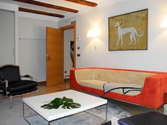 Hospederia Chapitel Hotell Estella Rum bild