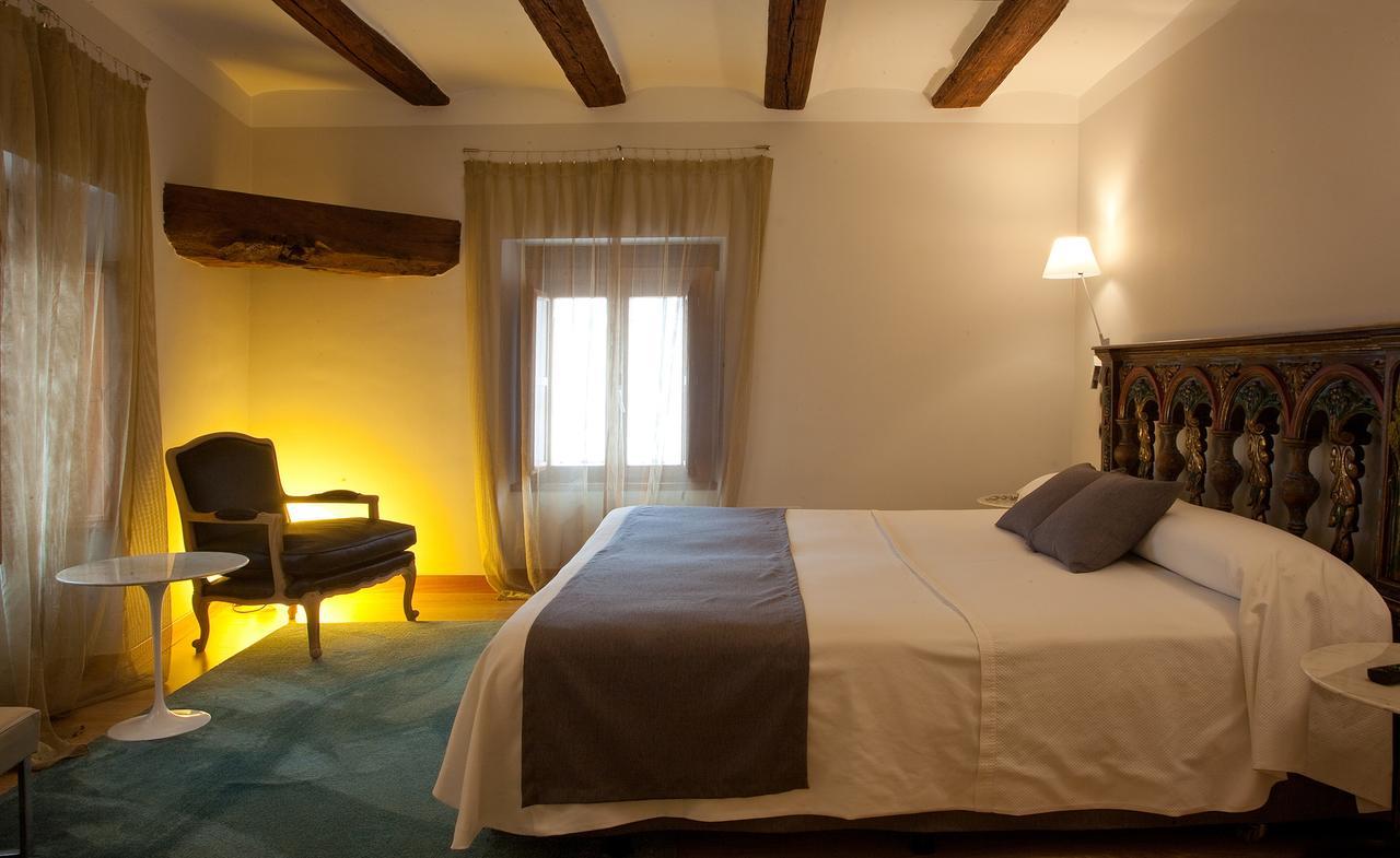 Hospederia Chapitel Hotell Estella Exteriör bild