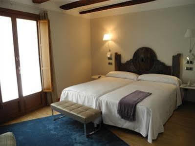 Hospederia Chapitel Hotell Estella Exteriör bild