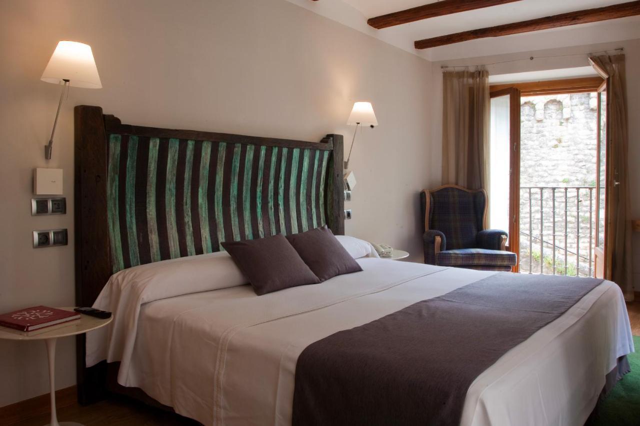 Hospederia Chapitel Hotell Estella Exteriör bild